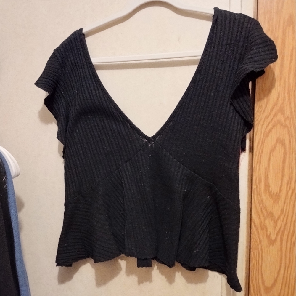 Elegant Black Ribbed Crop Top XL